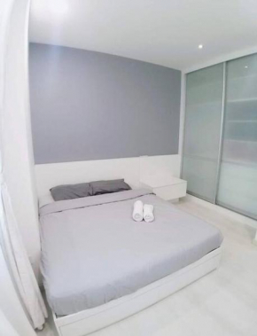 Straits Garden Suite 1 bedroom wit WiFi & Pool